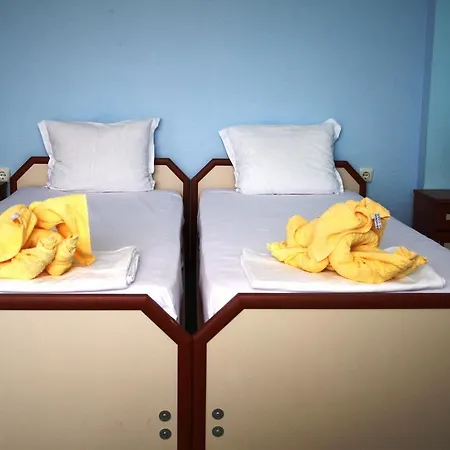 ゾヤ ゲスト ハウス 2*