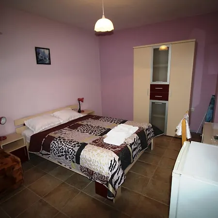 ゲストハウス ゾヤ ゲスト ハウス ラヴダ