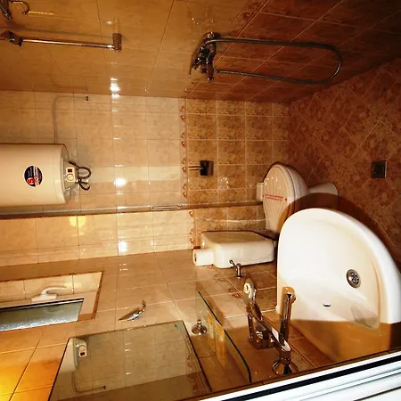 ゾヤ ゲスト ハウス 2* ラヴダ